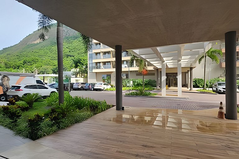 Apto na Barra com Cozinha e Garagem 8BL2