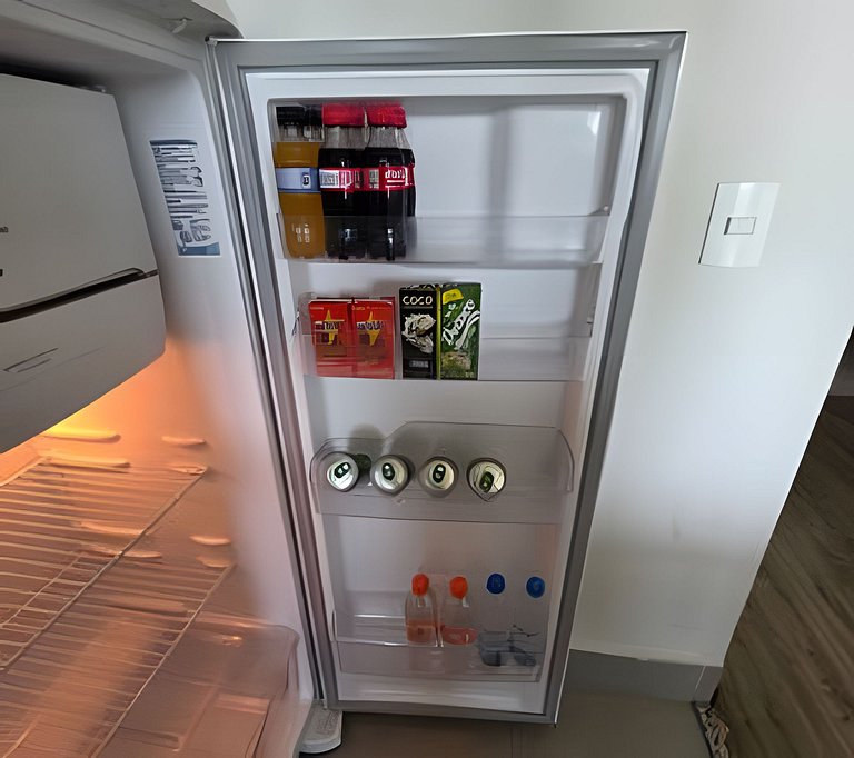 Apto na Barra com Cozinha e Garagem 122BL2