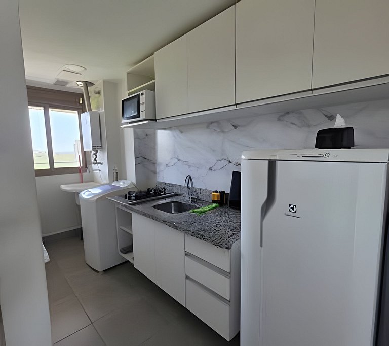 Apto na Barra com Cozinha e Garagem 122BL2