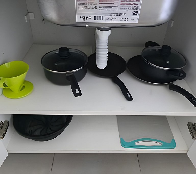 Apto na Barra com Cozinha e Garagem 122BL2