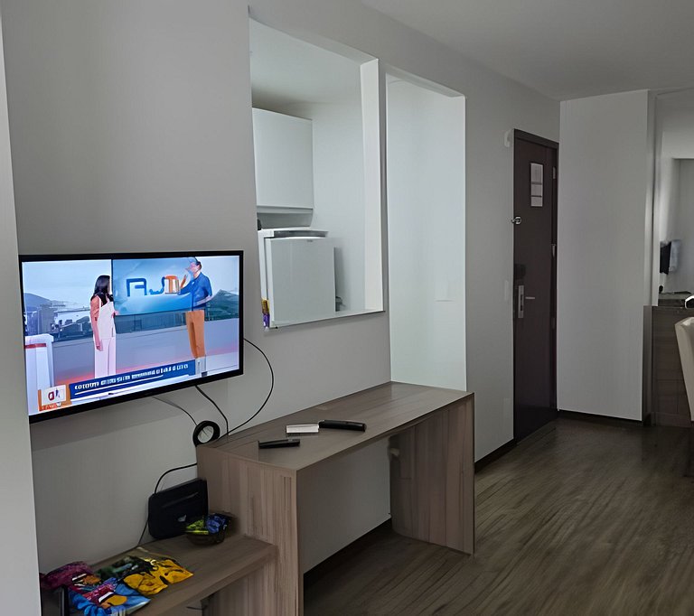 Apto na Barra com Cozinha e Garagem 3BL2