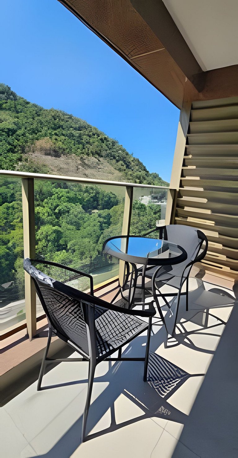 APTO na Barra com Cozinha e Garagem 162BL2