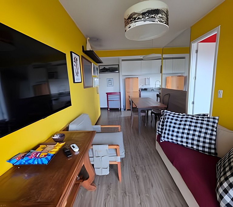 APTO na Barra com Cozinha, Garagem e TV 50" 131BL2