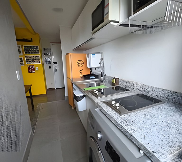 APTO na Barra com Cozinha, Garagem e TV 50" 131BL2