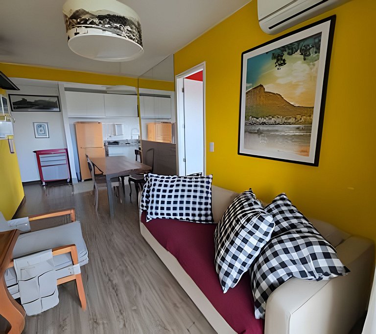 APTO na Barra com Cozinha, Garagem e TV 50" 131BL2