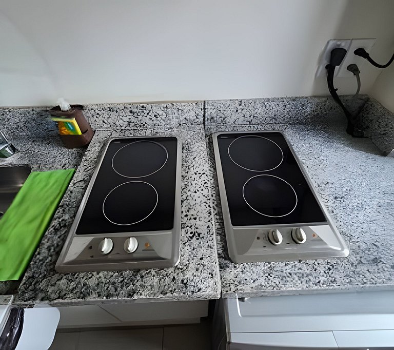 APTO na Barra com Cozinha, Garagem e TV 50" 131BL2