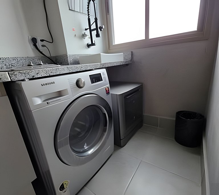 APTO na Barra com Cozinha, Garagem e TV 50" 131BL2