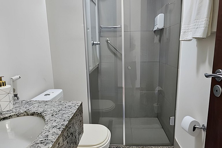 SUÍTE na Barra c/ Garagem e Self Check-in 171BL2