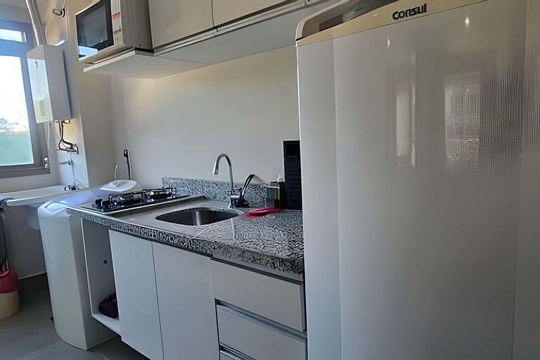 Apto na Barra com Cozinha e Garagem 1BL2