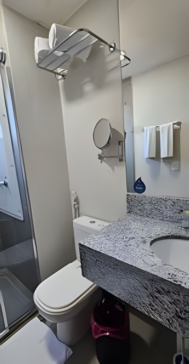 Apto na Barra com Cozinha e Garagem 1BL2