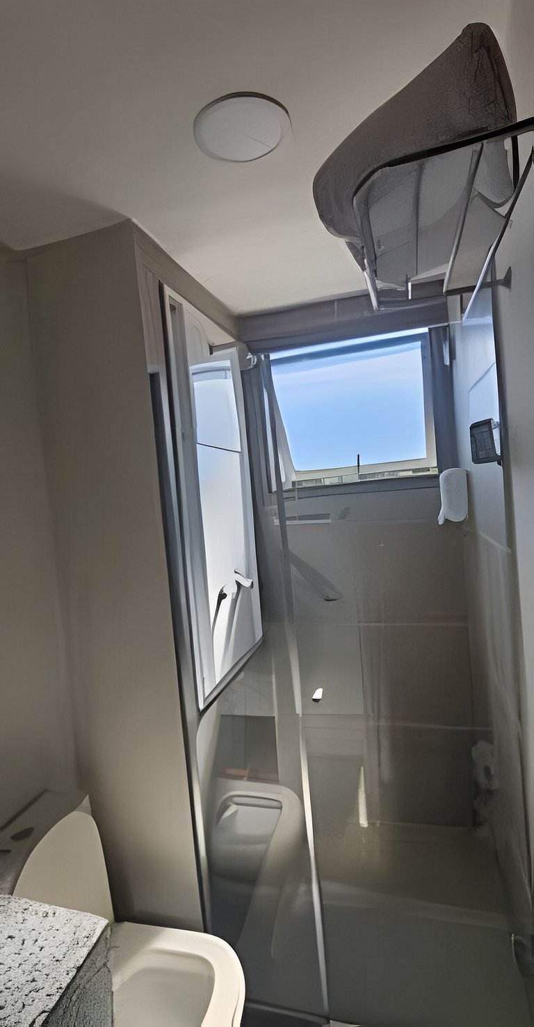 Apto na Barra com Cozinha e Garagem 5BL1