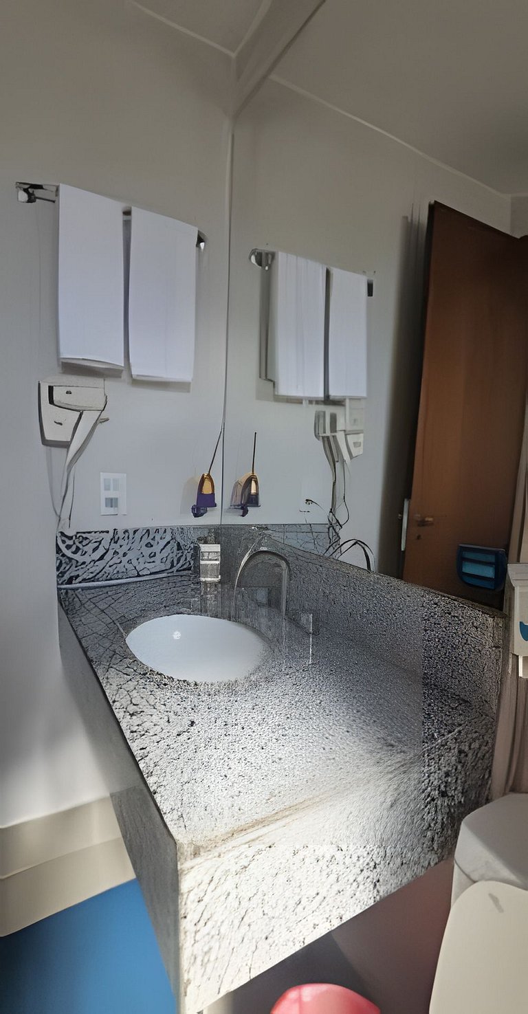 Apto na Barra com Cozinha e Garagem 5BL1
