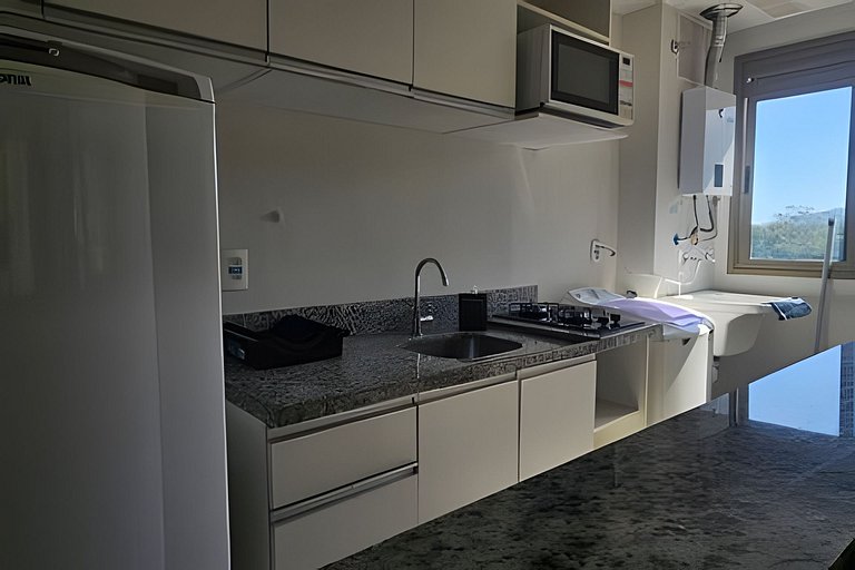 Apto na Barra com Cozinha e Garagem 5BL1