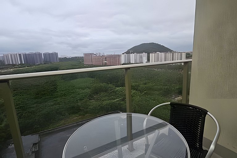 Suíte na Barra c/ Garagem e Self Check-in 122BL2