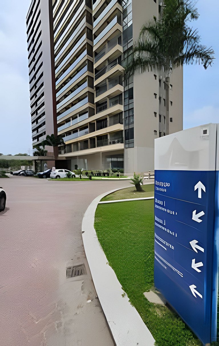 SUÍTE na Barra c/ Garagem e Micro-ondas 113BL2
