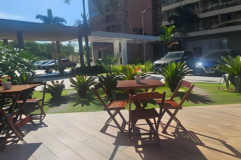 SUÍTE na Barra c/ Garagem e Self Check-in 162BL2