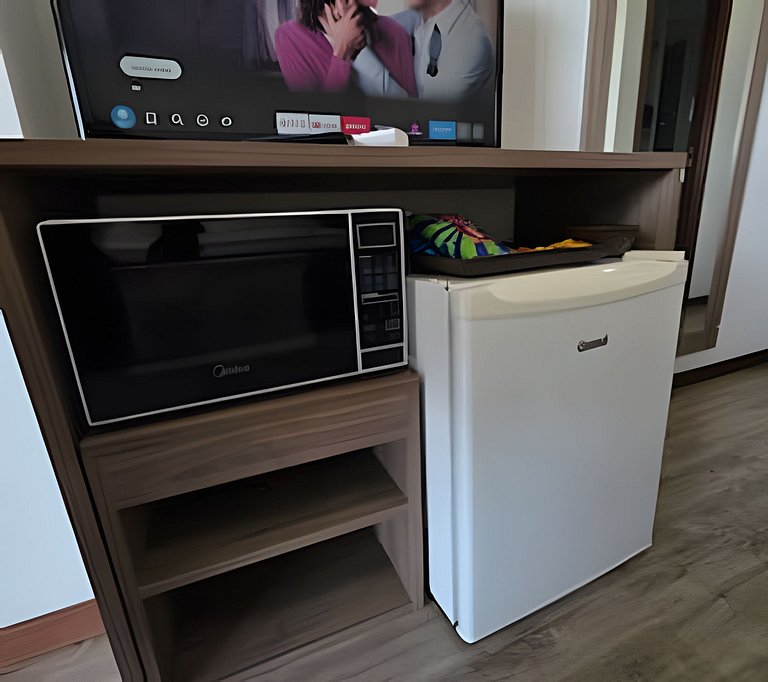 Suíte na Barra c/ Garagem e Micro-ondas 132BL1