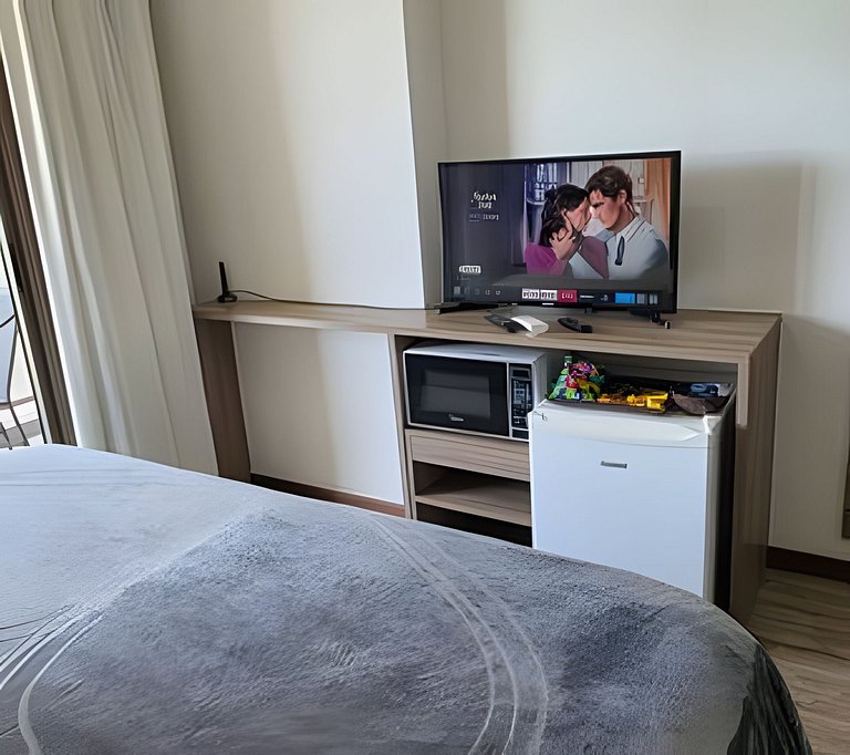Suíte na Barra c/ Garagem e Micro-ondas 132BL1
