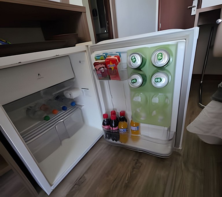 Suíte na Barra c/ Garagem e Micro-ondas 132BL1