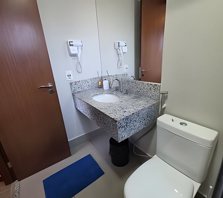 Apto na Barra com Cozinha e Garagem 1BL1