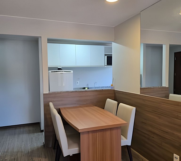 Apto na Barra com Cozinha e Garagem 1BL1