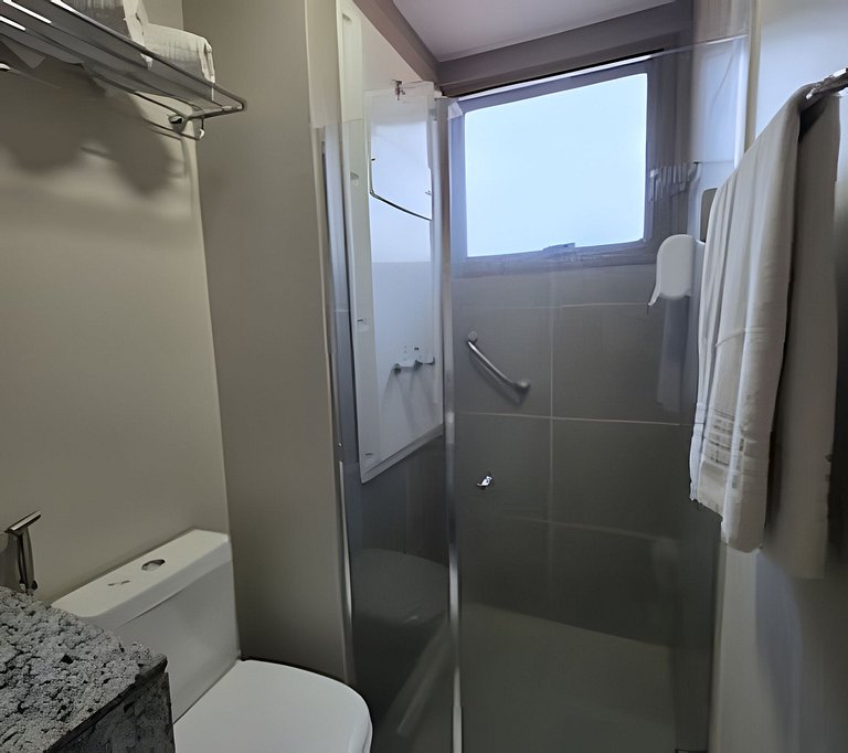 Apto na Barra com Cozinha e Garagem 1BL1