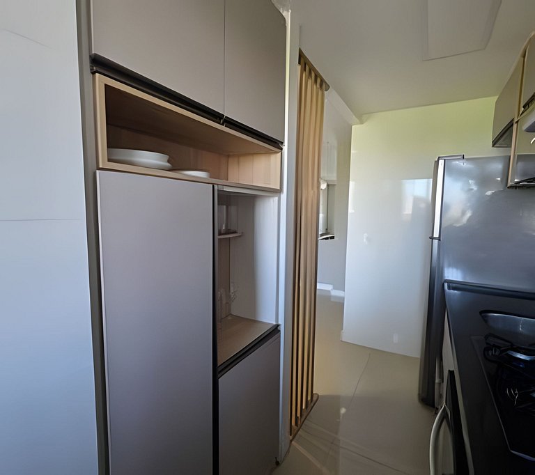 Apto na Barra com Cozinha, Garagem e TV 50" 5BL2