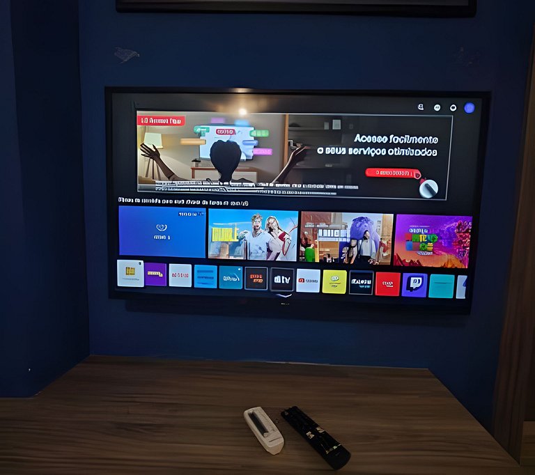 SUÍTE na Barra Garagem Self Check-in TV 40" 131BL2