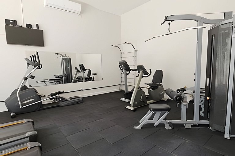 SUÍTE na Barra Garagem Self Check-in TV 40" 131BL2