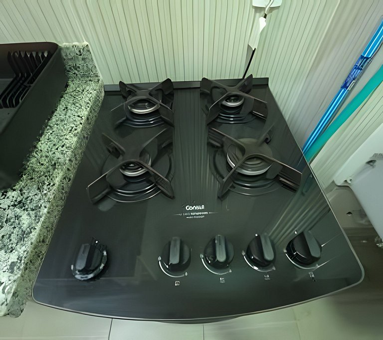 Apto na Barra com Cozinha, Garagem e TV 42" 161BL2