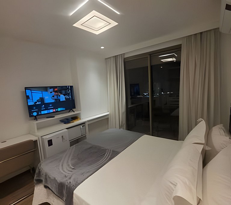 Suíte na Barra Garagem Micro-ondas e TV 42" 153BL2