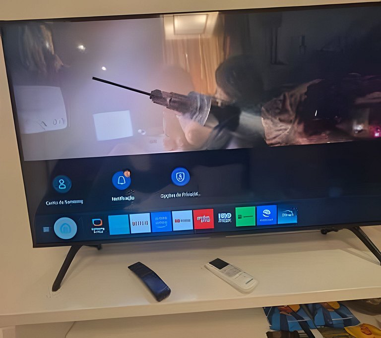 Suíte na Barra Garagem Micro-ondas e TV 42" 153BL2