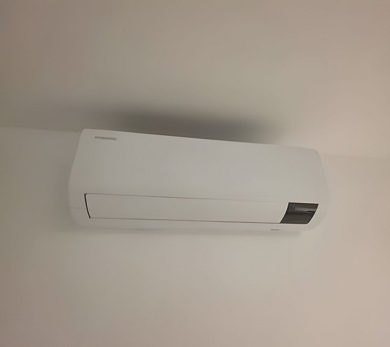 Suíte na Barra Garagem Micro-ondas e TV 42" 153BL2