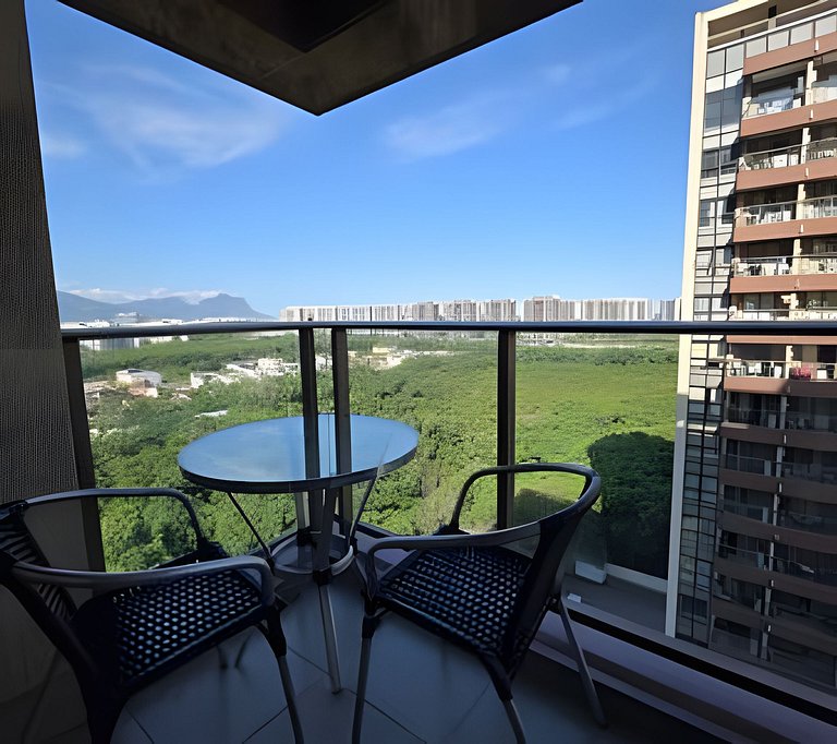 Apto na Barra com Cozinha e Garagem 132BL1