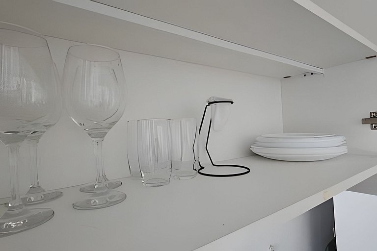Apto na Barra com Cozinha e Garagem 8BL1