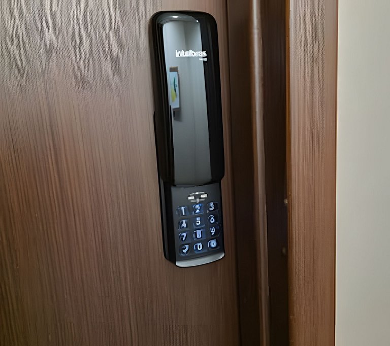 SUÍTE na Barra c/ Garagem e Self Check-in 123BL2