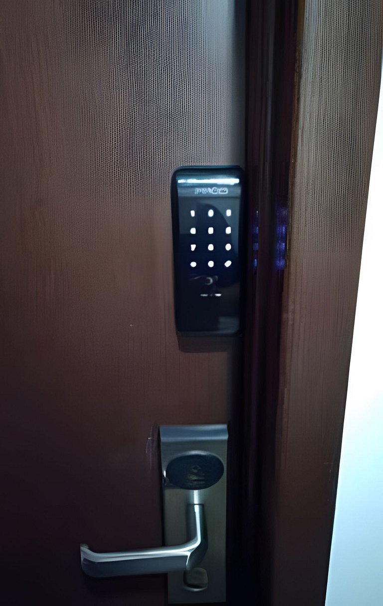 Suíte na Barra c/ Garagem e Self Check-in 151BL2