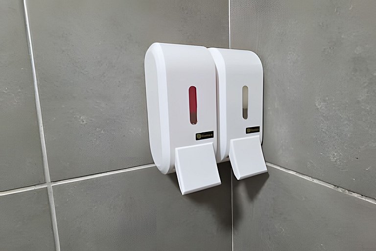 Suíte na Barra c/ Garagem e Self Check-in 151BL2