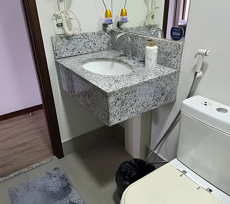 Suíte na Barra c/ Garagem e Self Check-in 3BL1