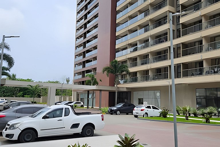 Apto na Barra com Cozinha, Garagem e TV 55" 151BL2