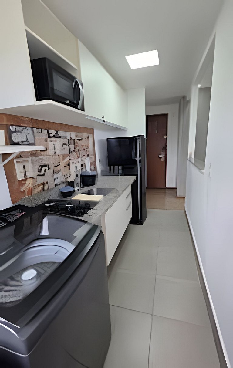 Apto na Barra com Cozinha, Garagem e TV 55" 151BL2