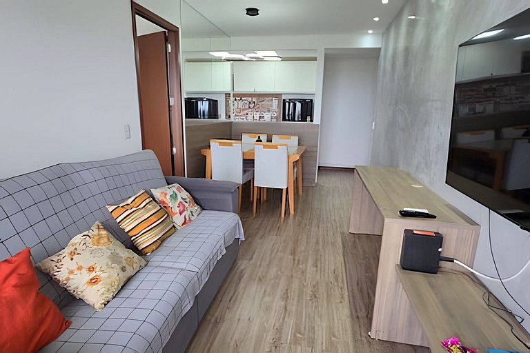 Apto na Barra com Cozinha, Garagem e TV 55" 151BL2