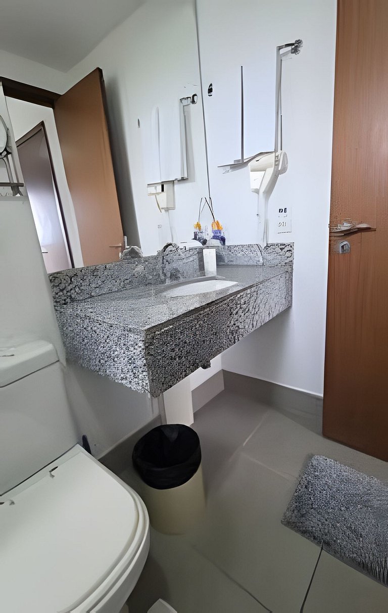 Apto na Barra com Cozinha, Garagem e TV 55" 151BL2