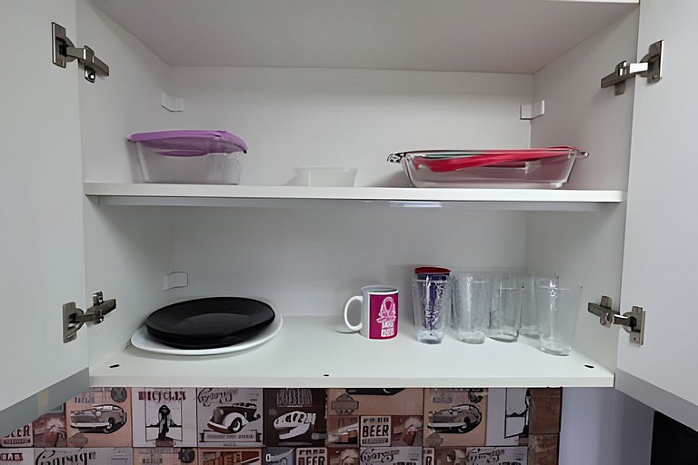 Apto na Barra com Cozinha, Garagem e TV 55" 151BL2