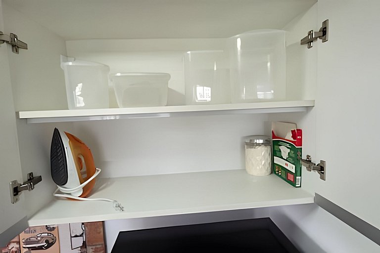 Apto na Barra com Cozinha, Garagem e TV 55" 151BL2