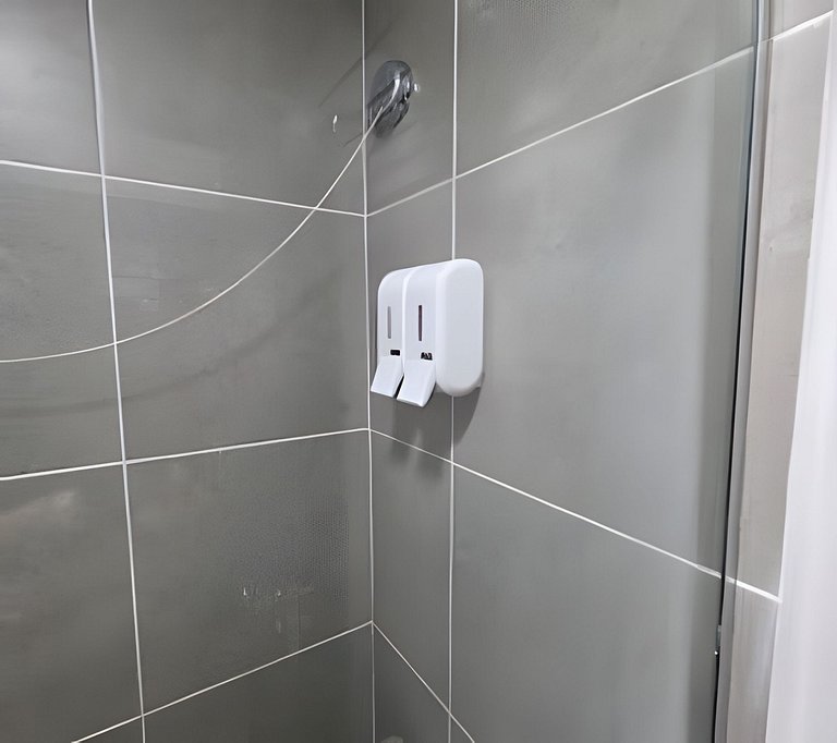 Suíte na Barra c/ Garagem e Self Check-in 115BL2