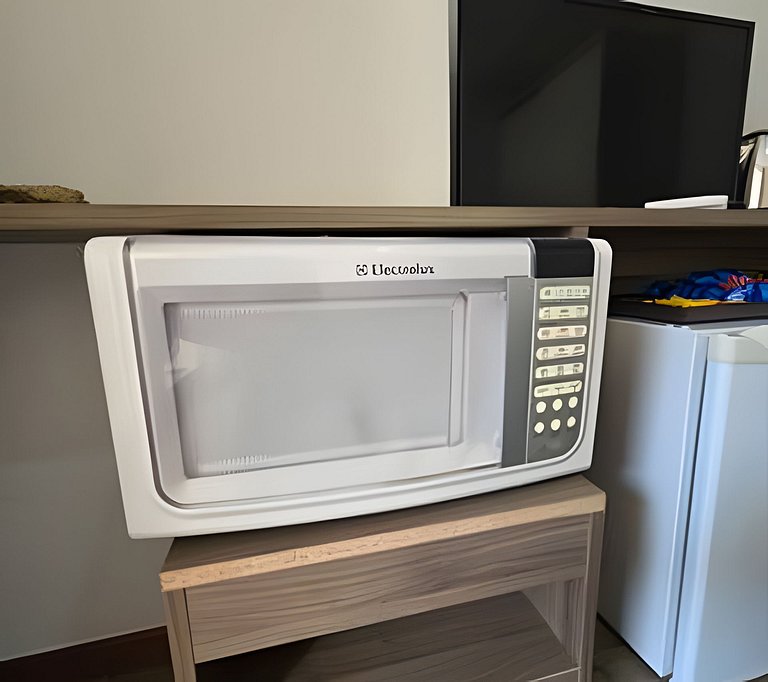Suíte na Barra c/ Garagem e Micro-ondas 152BL2