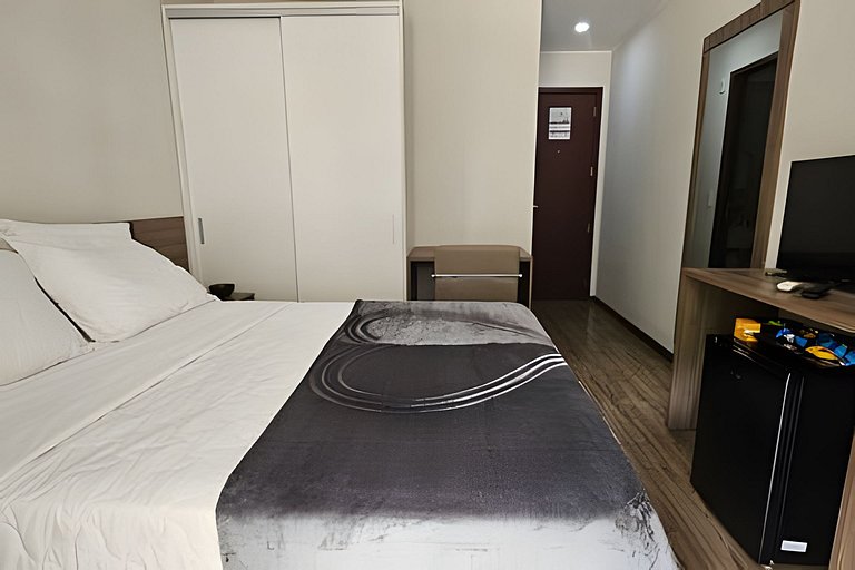 Suíte na Barra c/ Garagem e Self Check-in 1BL2